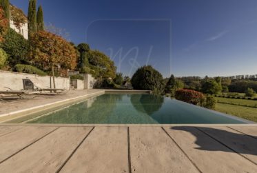 5 min Etoy et 10 min de Morges - Propriété villageoise de charme rénovée, avec piscine